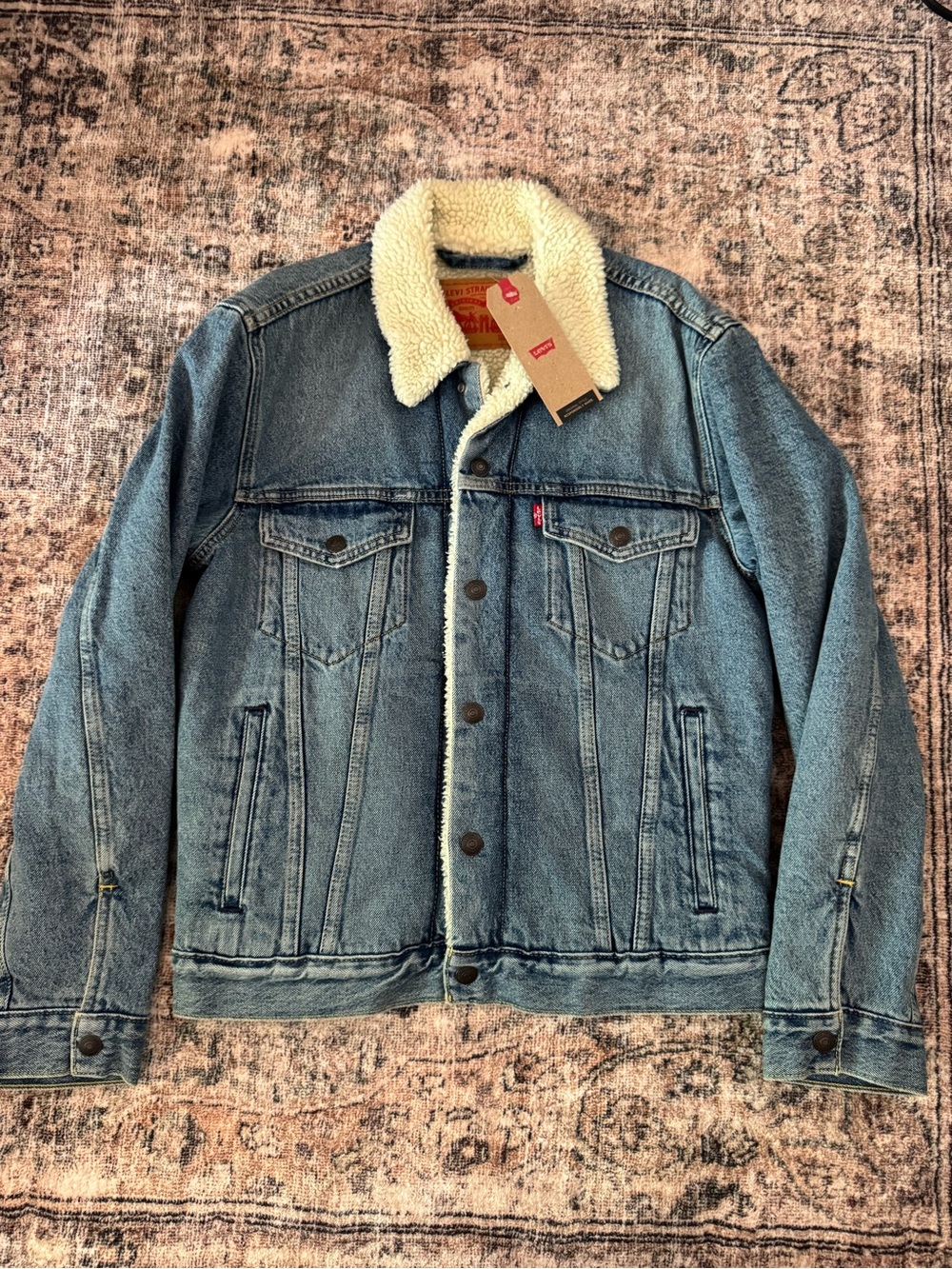 NEW WITH TAGS Levi's Sherpa Denim Trucker Jacket - Picture 1 of 4